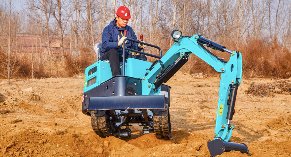 Winter maintenance of small excavator